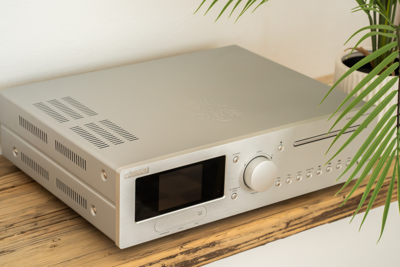 Block CVR-200 7.1 AV Blu-ray Internet-Receiver mit 7x 100 Watt Musikleistung in Diamantsilber