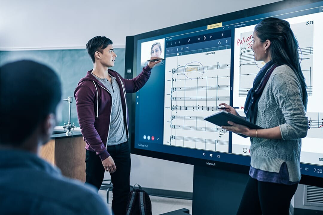 Vorschau: Microsoft Surface Hub 84" Touchscreen mit 4K Auflösung