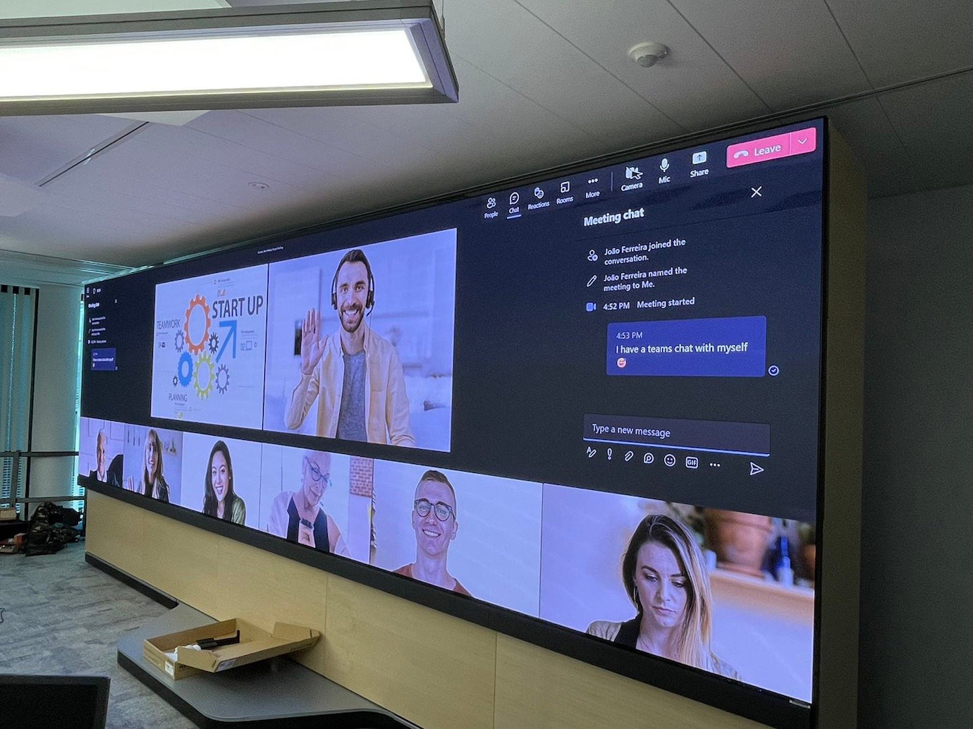 Vorschau: Clevertouch CleverWall 199” 1.2 mm Pixelpitch 4K display