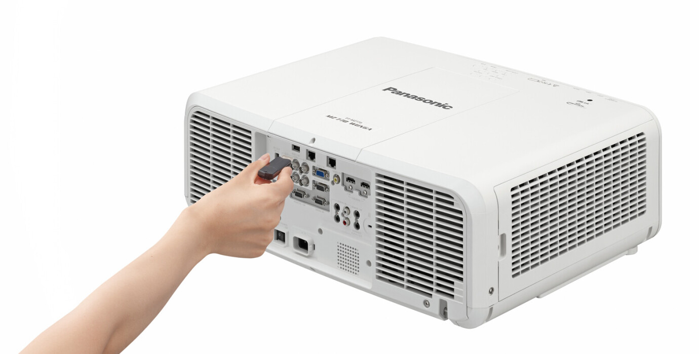 Vorschau: Panasonic PT-MZ770LE (ohne Objektiv) Beamer, 8000 ANSI-Lumen, Full-HD