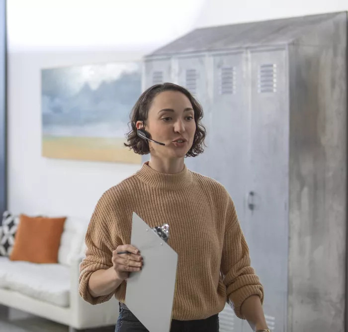 Vorschau: Poly Savi 8220 UC USB-A Stereo DECT Headset für Microsoft Teams