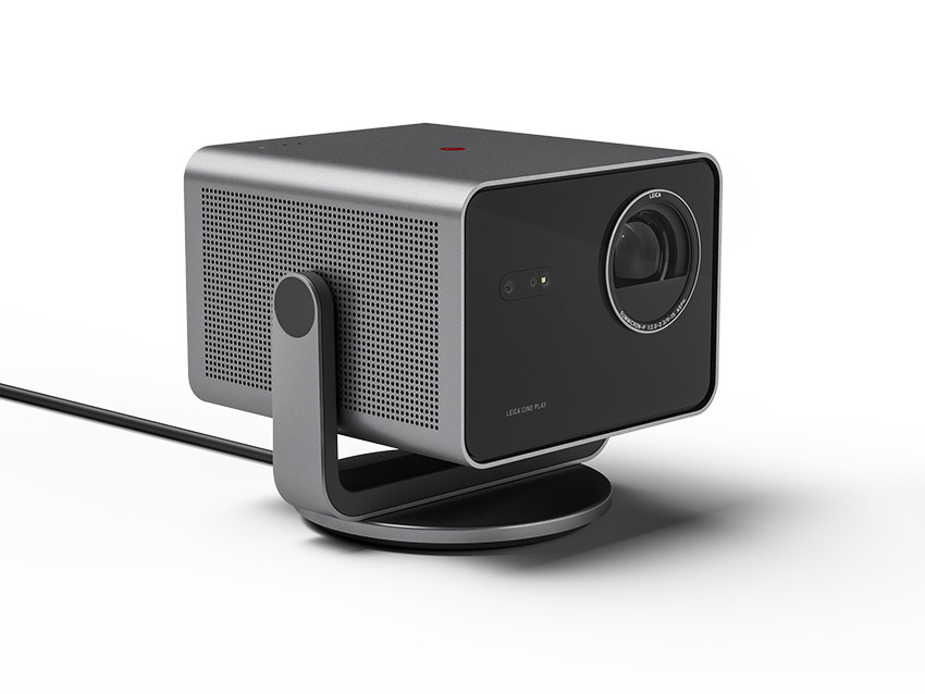 Vorschau: Leica Cine Play 1 Beamer, 3840 x 2160 4K UHD, 3.000 ANSI Lumen - Demoware Platin