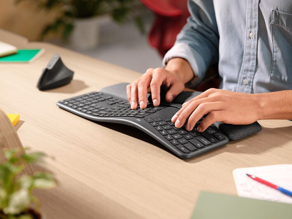 Logitech Ergo K860 Tastatur - kabellos, ergonomisch, schwarz