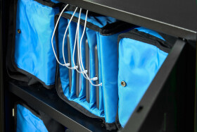 Leba NoteBag Aufbewahrungs- und Ladelösung für 5 Tablets, blau