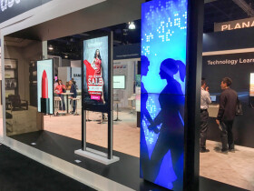 DynaScan DI881LT2 88" Digital Signage Display