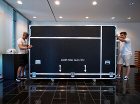 Optoma ODM02MFS All-in-One ScreenLift- und Transportsystem für FHDQ130 LED Display