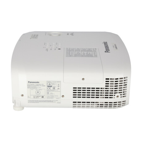 Panasonic PT-VX600 Beamer mit 5500 ANSI-Lumen und XGA Auflösung