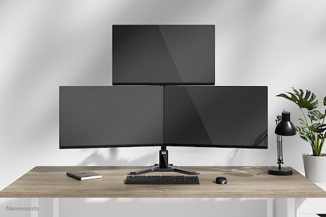 Neomounts Nero Triple monitor stand 10-32"