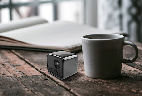 Philips PicoPix Nano mobiler LED Mini-Beamer Plug&Play mit 80Min. Akku