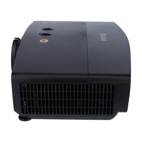 BenQ W5700 Beamer mit 1800 Lumen und 3840 x 2160 4K UHD Auflösung