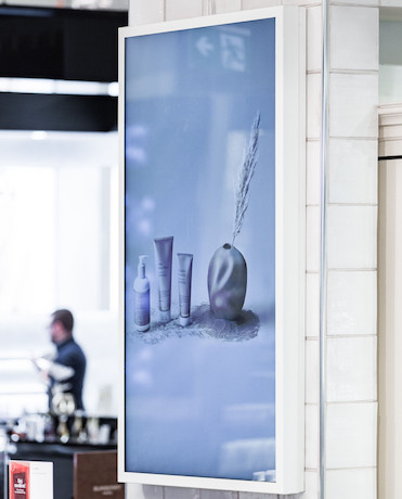 HI-ND 75" Wandgehäuse PROTECT, Hochformat, weiß