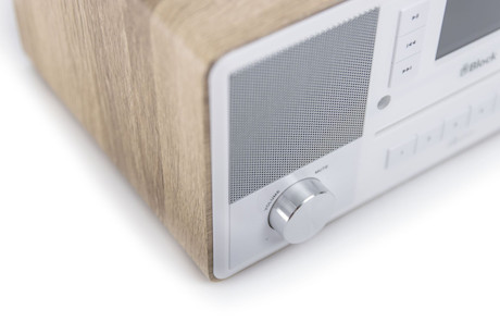 Block Aurora Stereoanlage mit integrierten Lautsprechern für kräftigen Sound in Walnuss