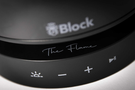 Block The Flame kabelloser Bluetooth-Lautsprecher mit Tischfeuer für gemütliches Ambiente in Schwarz