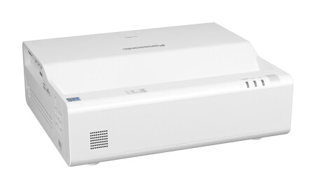 Panasonic PT-CMZ50E Ultrakurzdistanz Laser Beamer mit WUXGA Auflösung