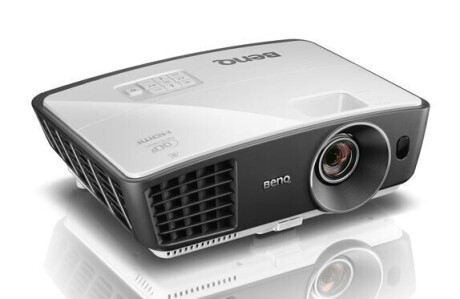 BenQ W750 3D Heimkino Beamer mit 2500 ANSI-Lumen und HD-ready