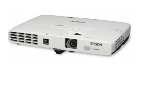 Epson EB-1771W Mobiler Beamer mit 3000 ANSI-Lumen und WXGA Auflösung