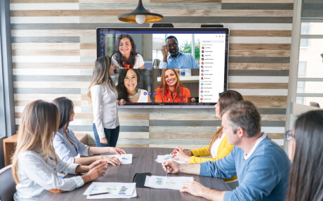 Sharp PNCD701 70'' interaktives Windows Collaborative Display mit 4k Auflösung