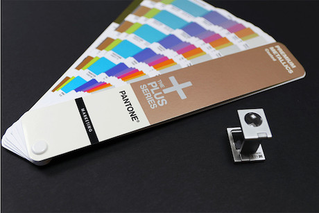 Brother TZe-315 Schriftband schwarz/weiß 6mm/8m