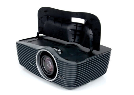 Optoma HD151X 3D Heimkino Beamer mit 2800 ANSI-Lumen und Full-HD