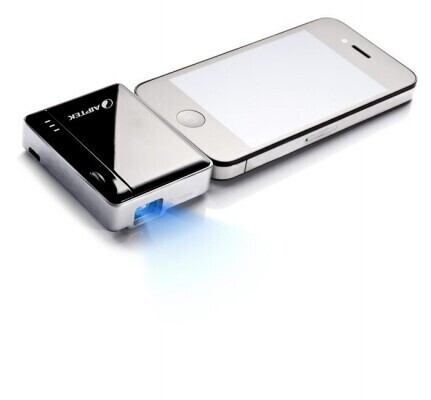 Aiptek MobileCinema i20 Mini Beamer mit 12 ANSI-Lumen und QHD