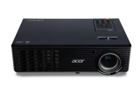 Acer X112 Beamer mit 2700 ANSI-Lumen und SVGA Auflösung
