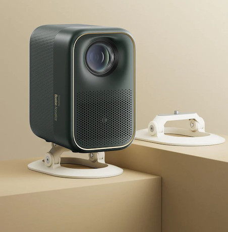 Formovie Xming Page Two: kompakter Full-HD-Lifestyle-Beamer mit Google TV und Gimbal