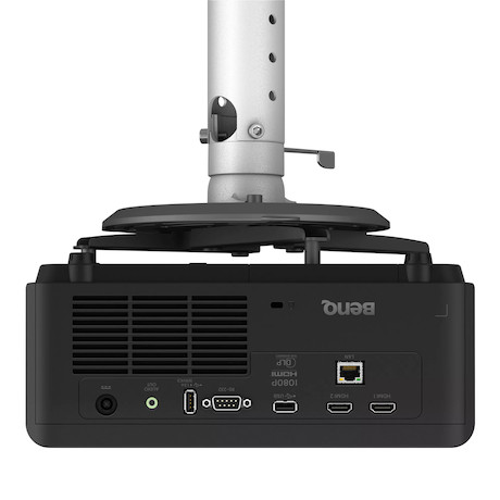 BenQ LK830ST 4K Kurzdistanz Laserprojektor für den Einsatz in Fahrsimulatoren und Schulungszentren -